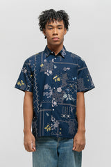 Aksara Rekah Biru Laut