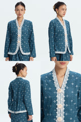 Esti Asoka Biru Laut