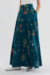 Kinan Puspa Biru Laut