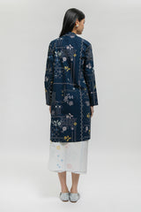 Laksmi Rekah Biru Laut