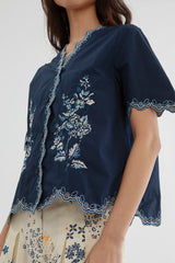 Layal Puspa Biru Laut