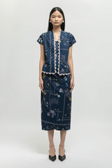 Nona Rekah Biru Laut