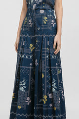 Tyas Rekah Biru Laut