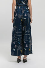 Tyas Rekah Biru Laut