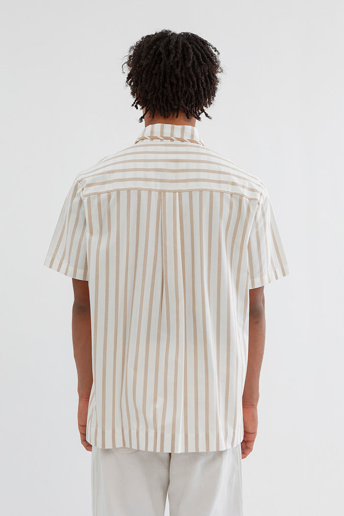 Aksara Salur Krem