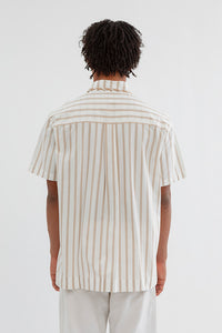 Aksara Salur Krem