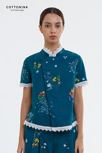 Aruna Puspa Biru