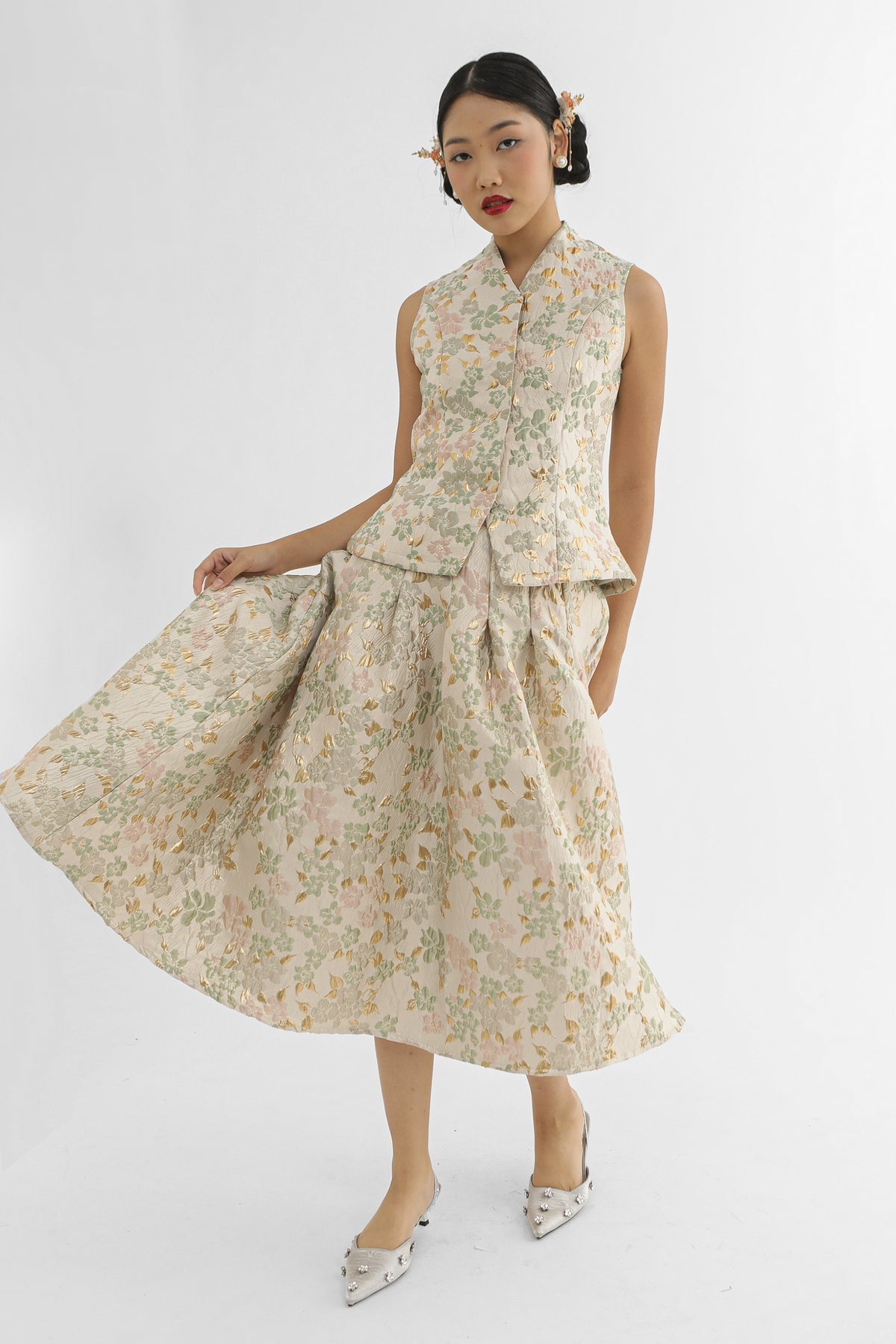 Beige Floral Lira