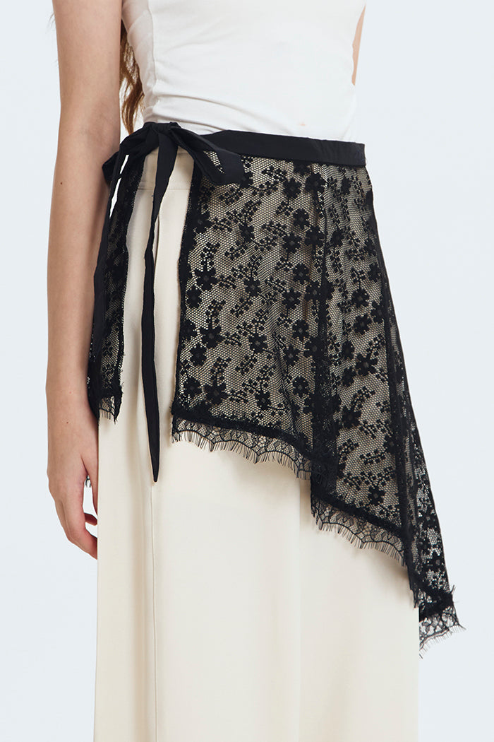 Black Floral Lace Wisp