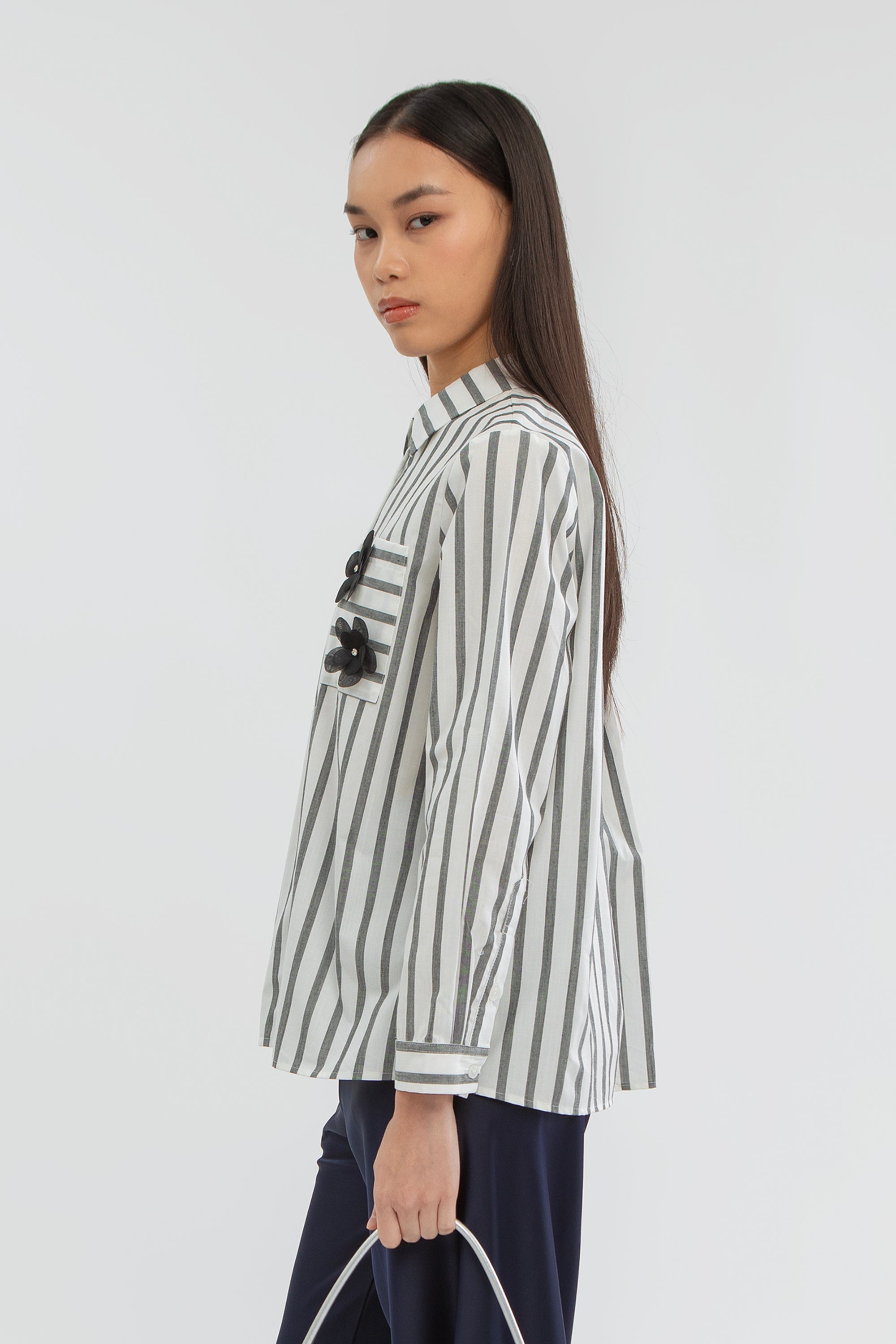 Black Striped Nuha