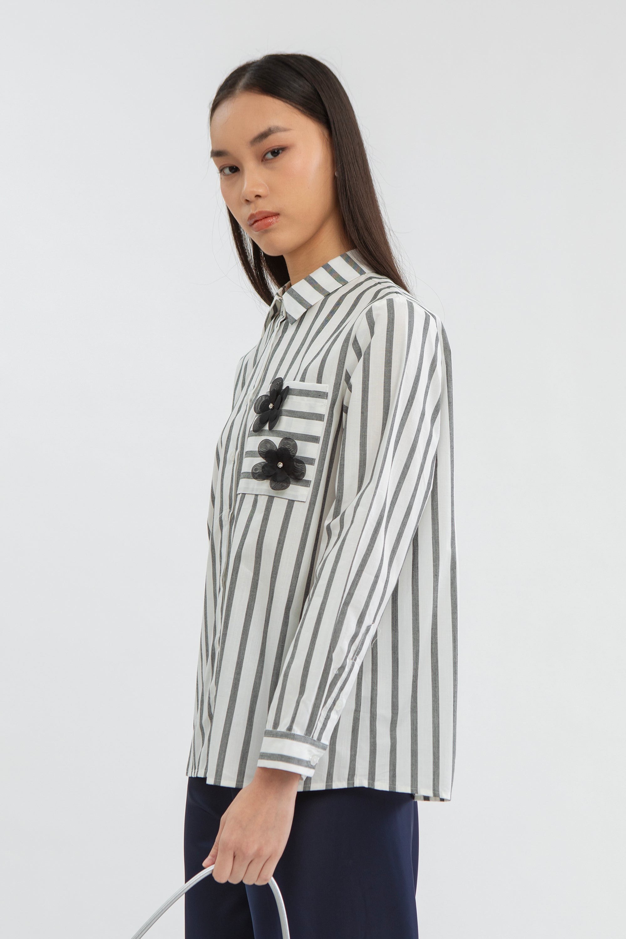 Black Striped Nuha