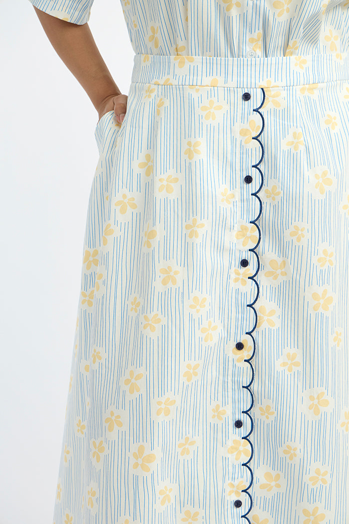 Blue Daisy Wells