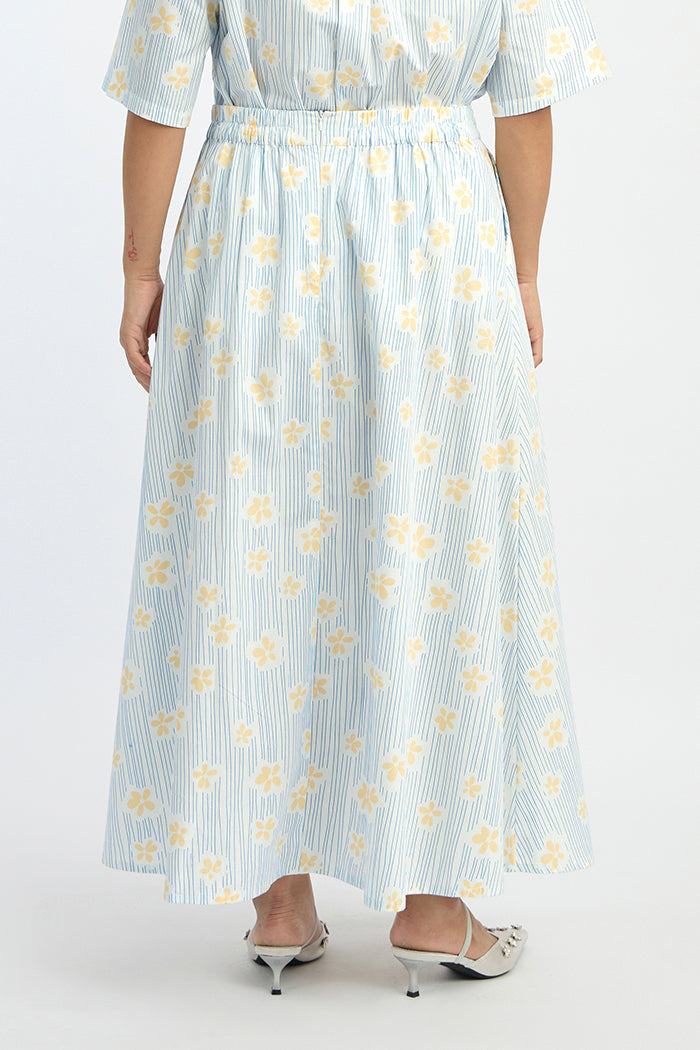 Blue Daisy Wells