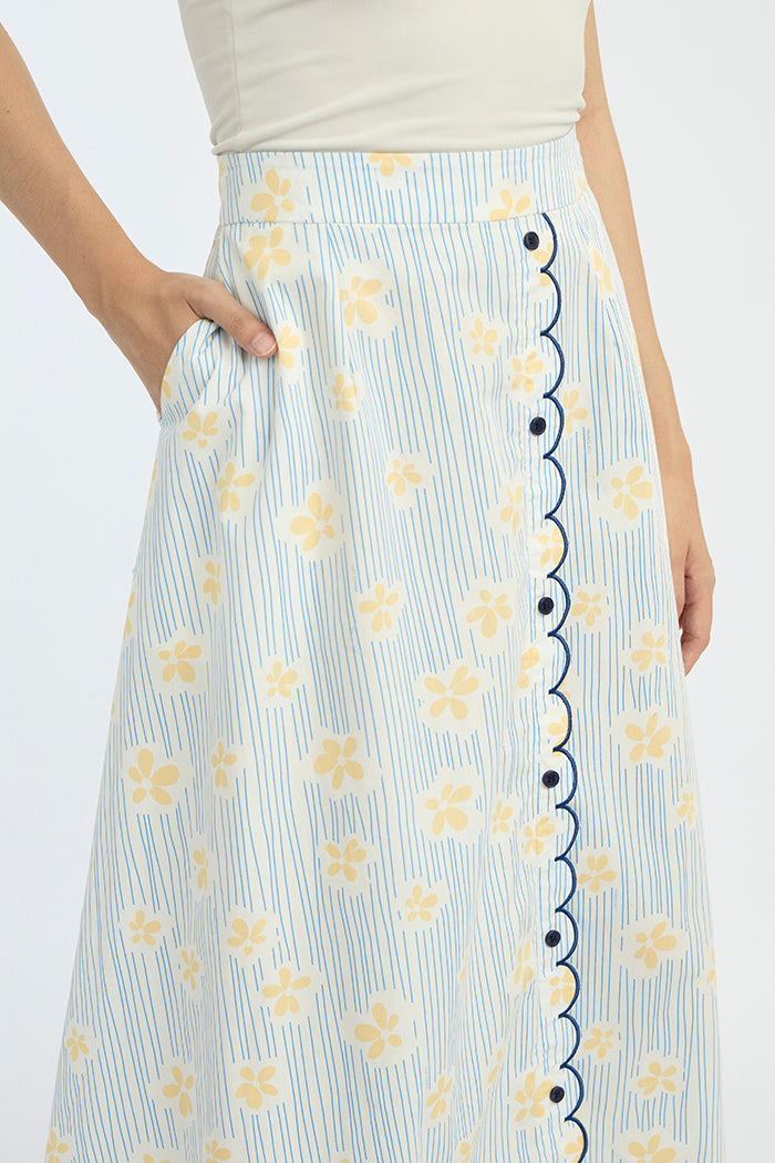 Blue Daisy Wells