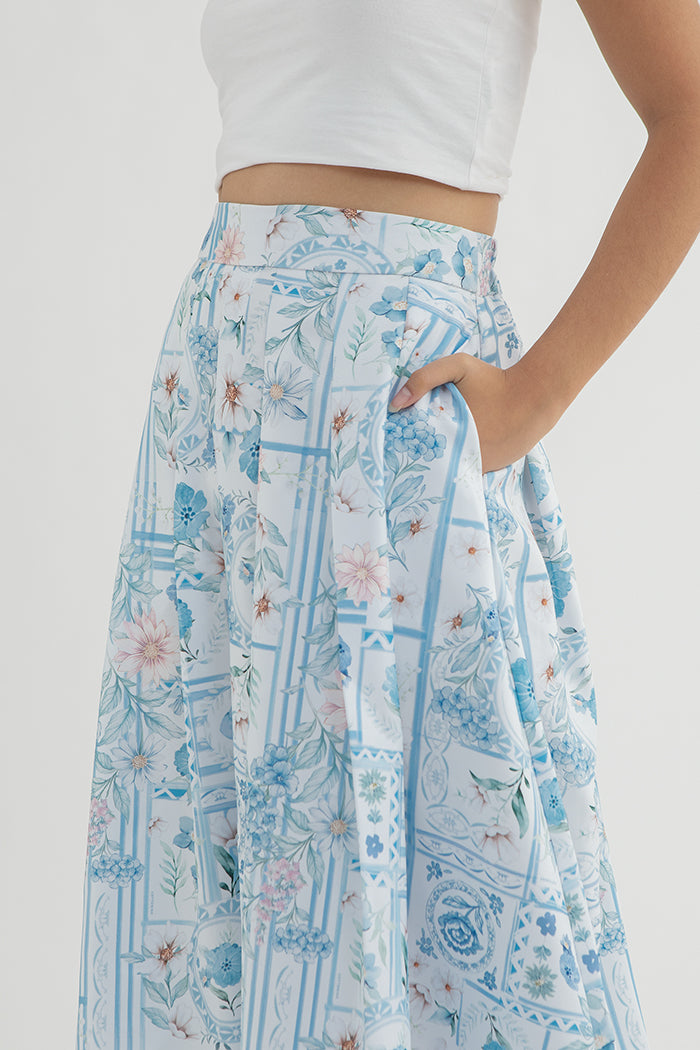 Blue Porcelain Dari