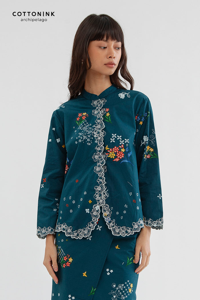 Yasya Puspa Biru