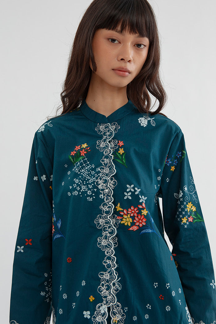 Yasya Puspa Biru