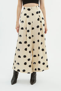 Cream Polka Plume
