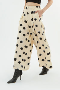 Cream Polka Plume