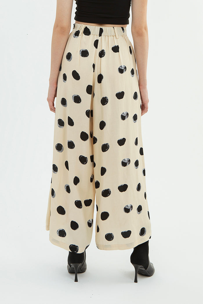 Cream Polka Plume