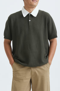Dark Green Nieve