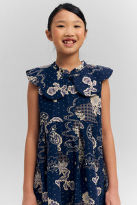 Delia Seruni Biru Laut