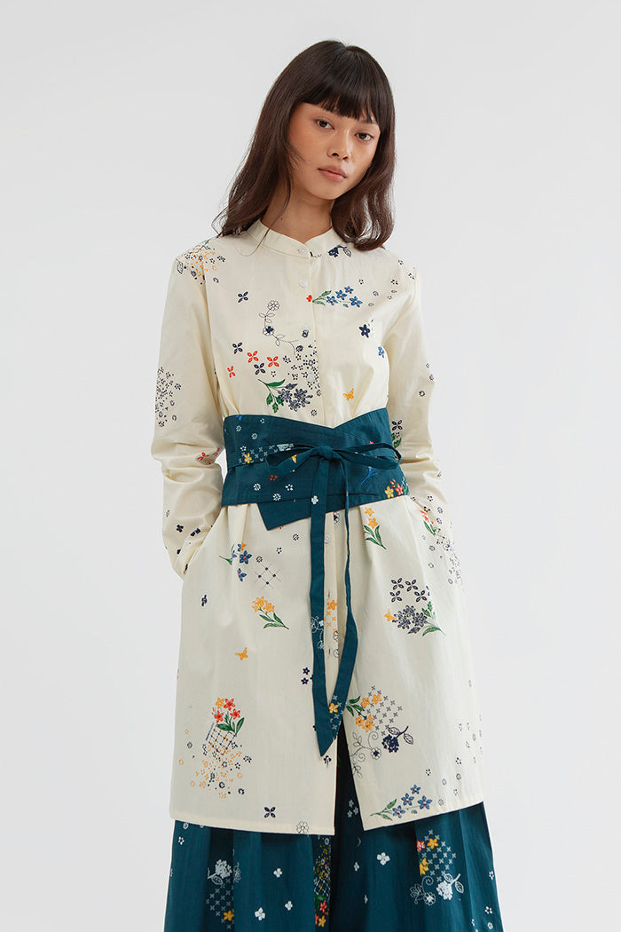 Dera Puspa Biru