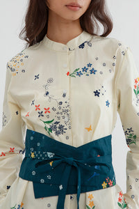 Dera Puspa Biru