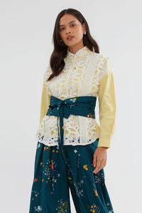 Dera Puspa Biru