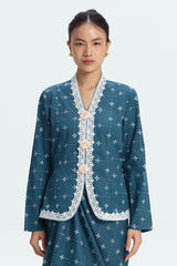 Esti Asoka Biru Laut
