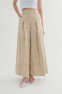 Gold Pagoda Limu
