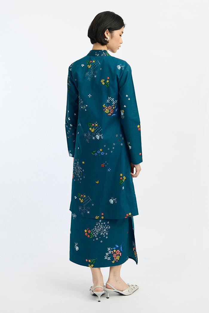 Laksmi Puspa Biru