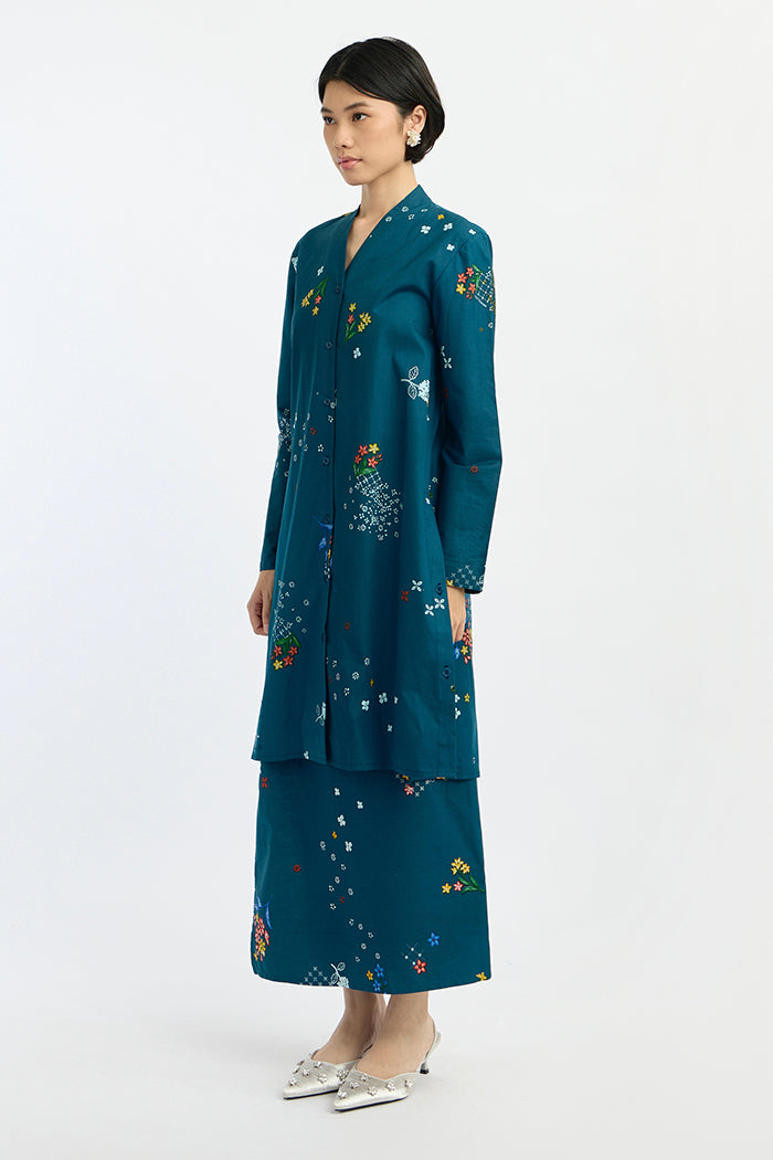 Laksmi Puspa Biru