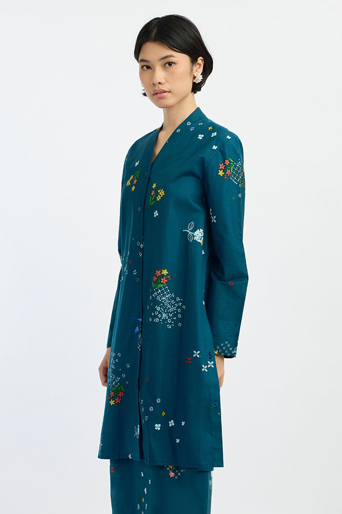 Laksmi Puspa Biru