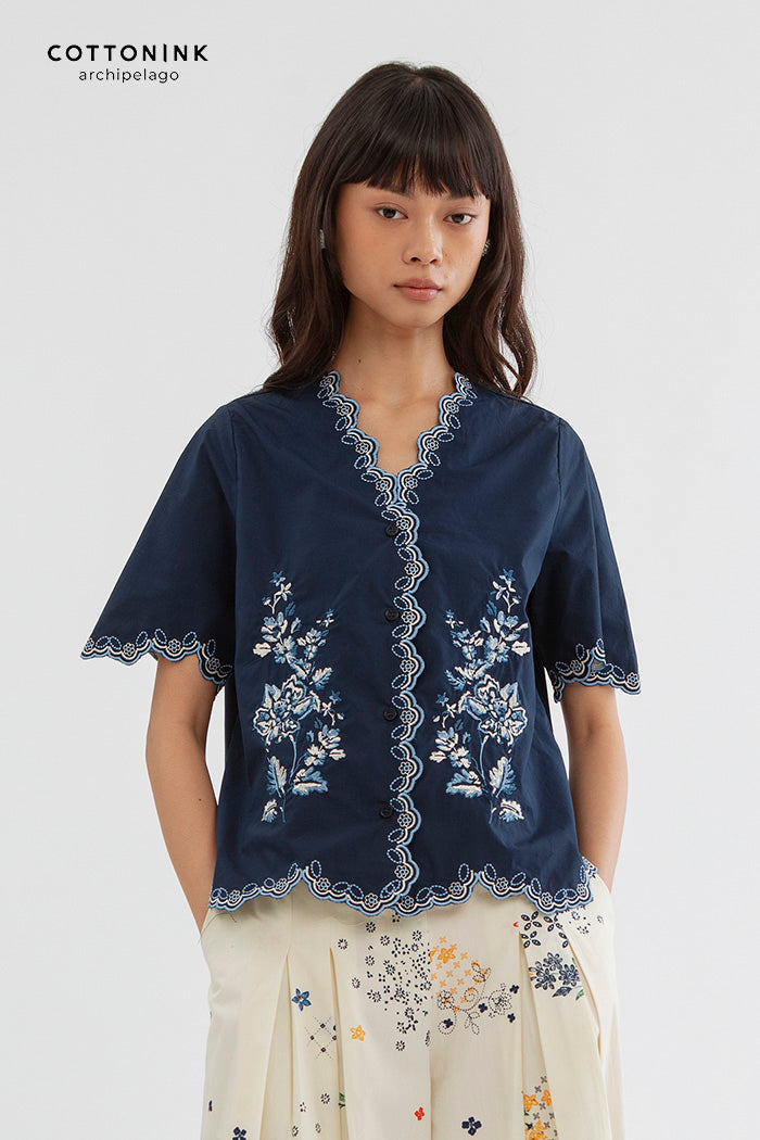 Layal Puspa Biru Laut