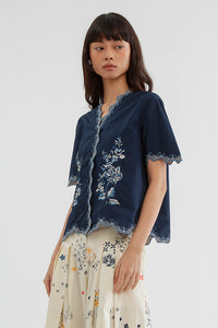 Layal Puspa Biru Laut