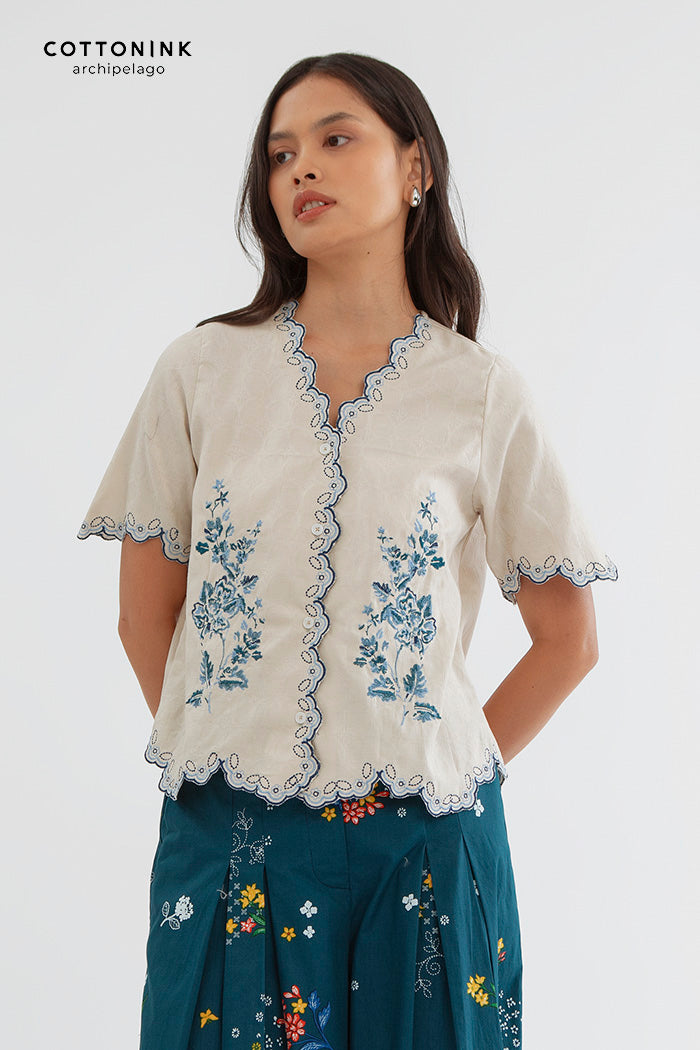 Layal Puspa Krem