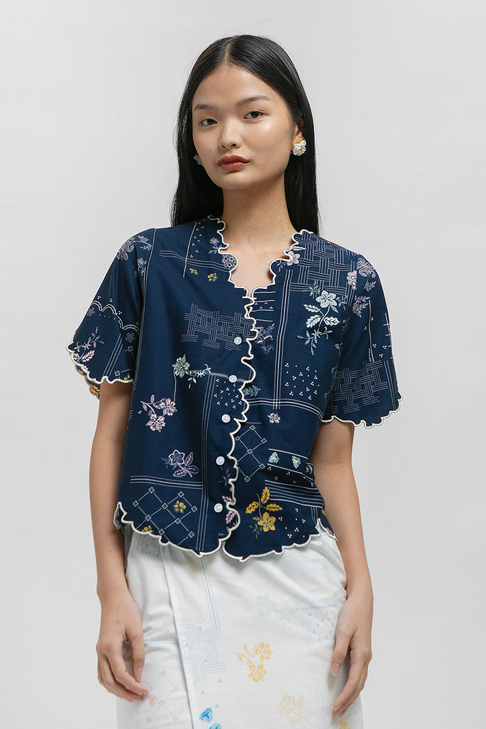 Layal Rekah Biru Laut
