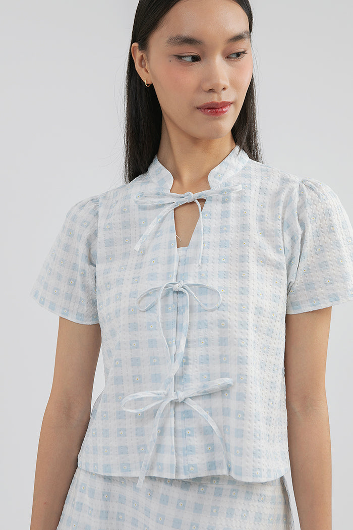 Light Blue Gingham Zweig
