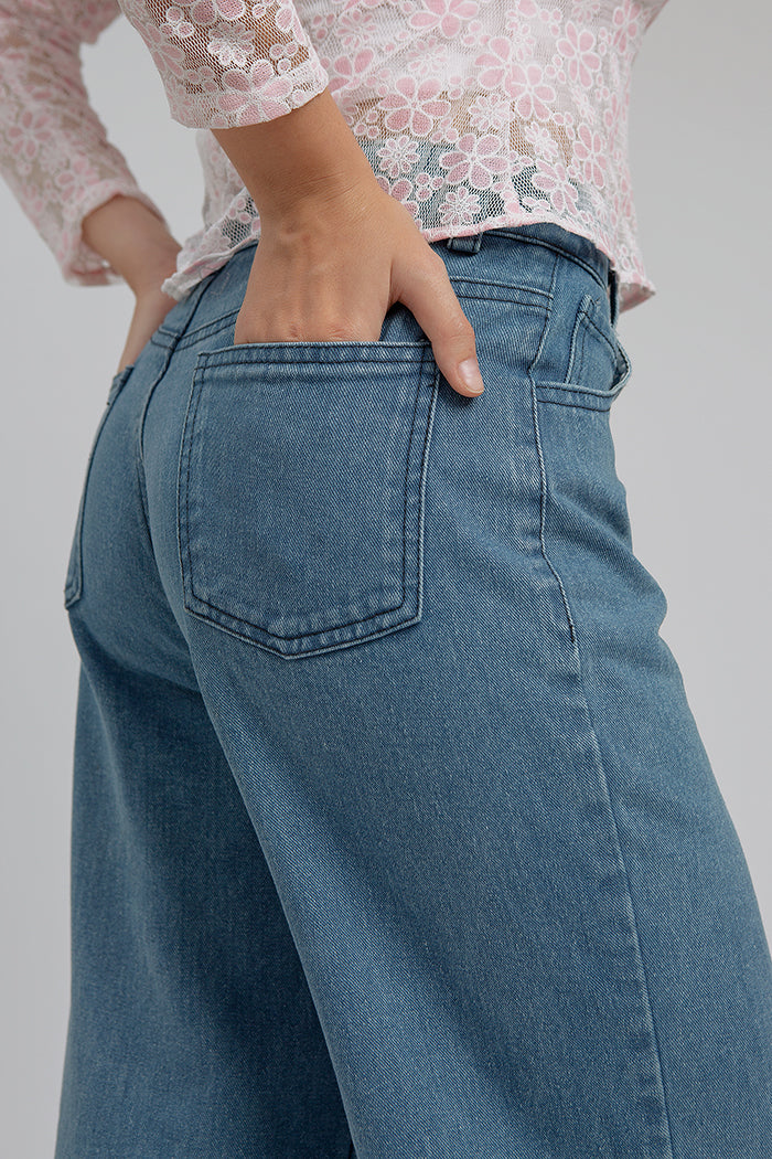 Medium Wash Anguine