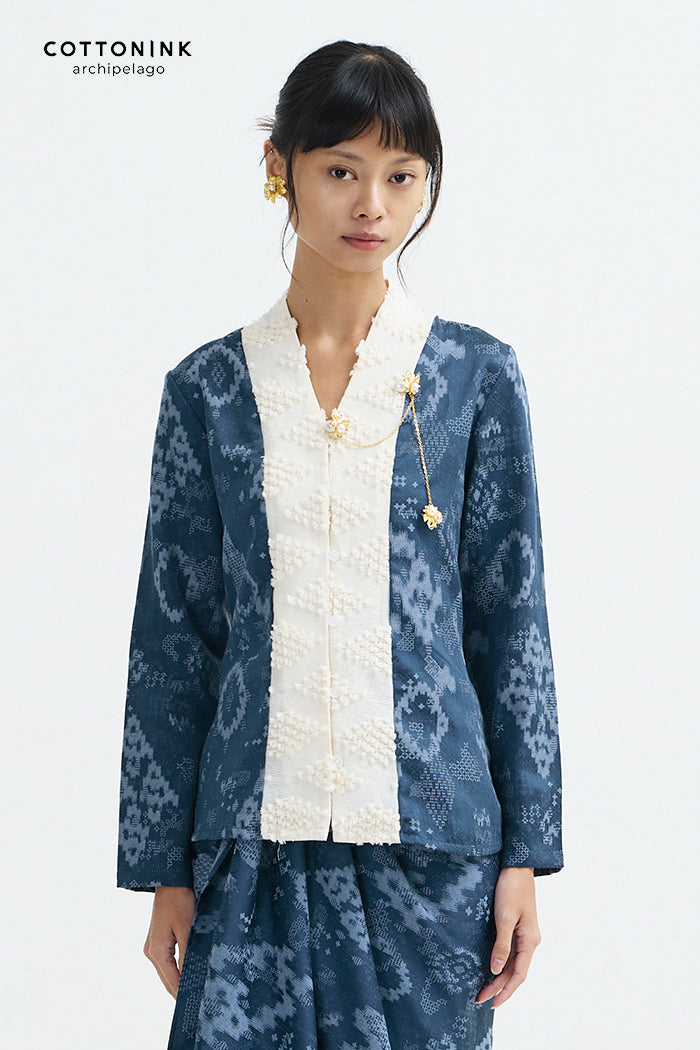 Navira Jalin Biru Laut