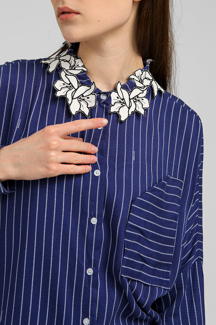 Navy Lily Devon