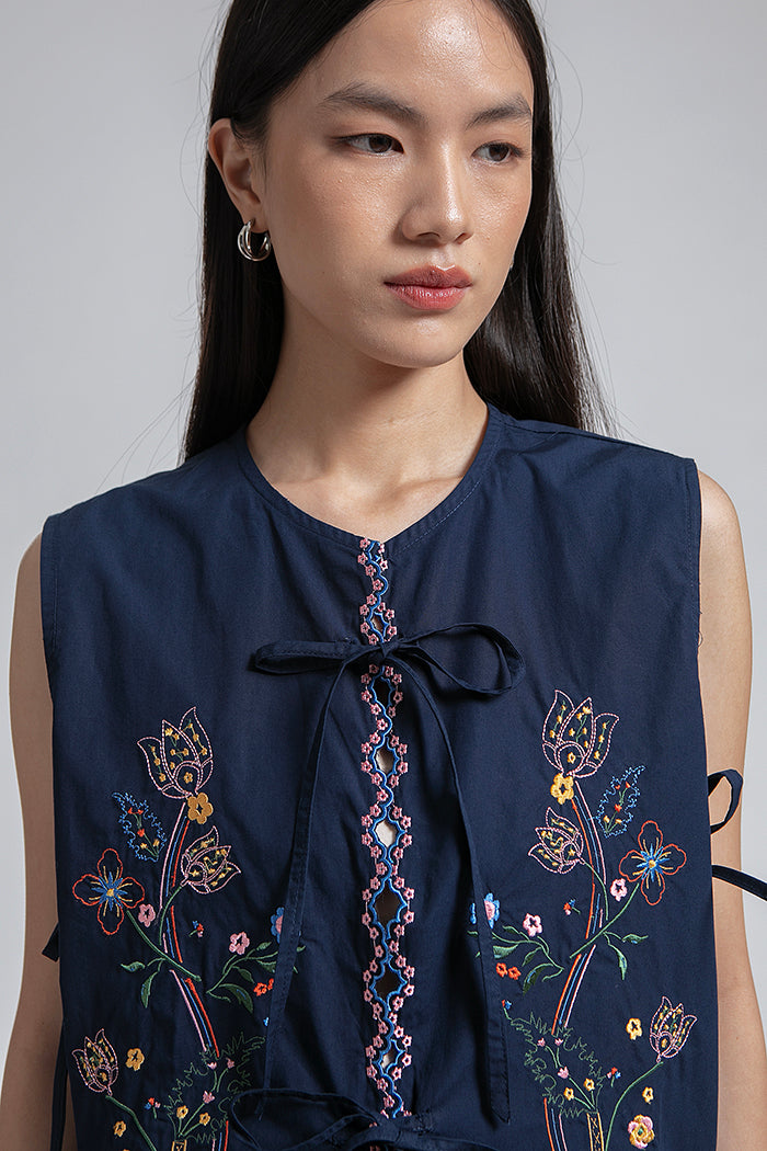 Navy Embroidery Pino