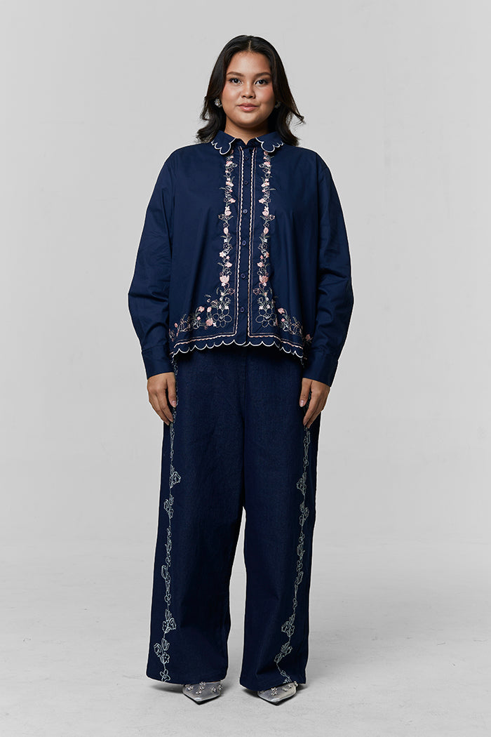 Navy Embroidery Fiosa