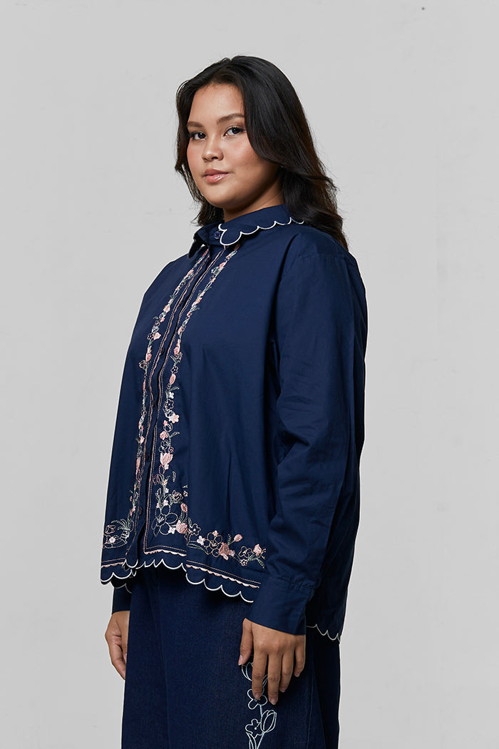 Navy Embroidery Fiosa