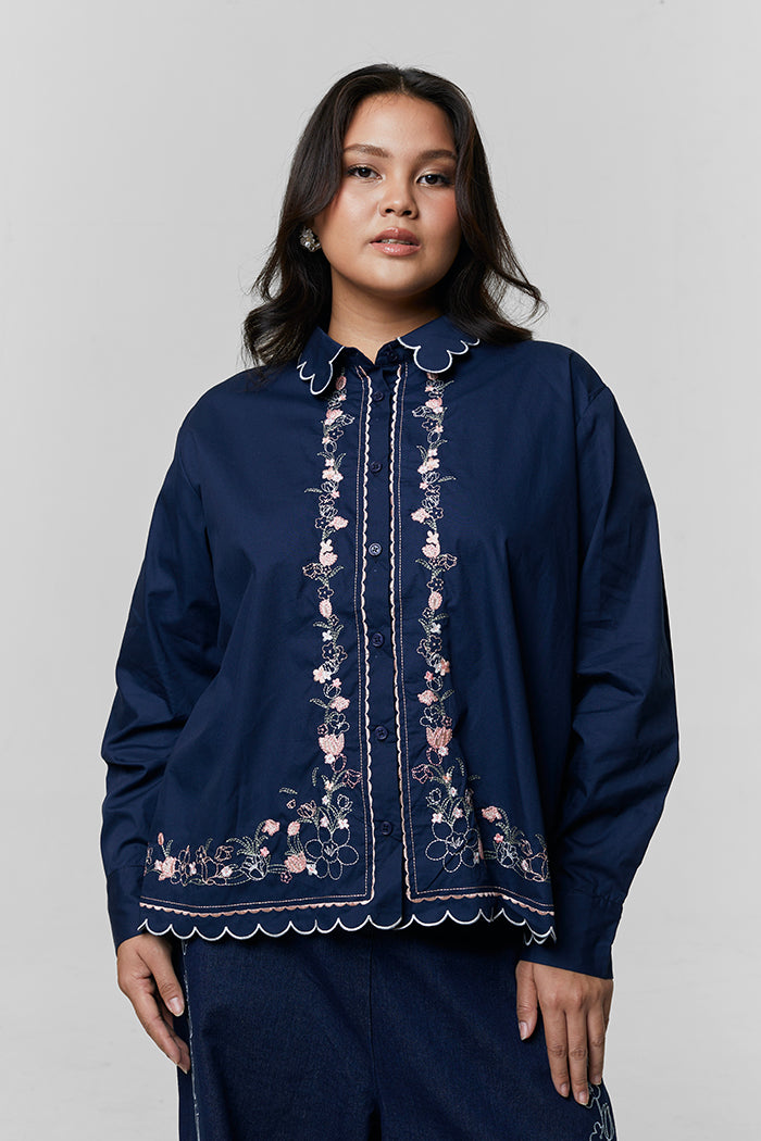 Navy Embroidery Fiosa
