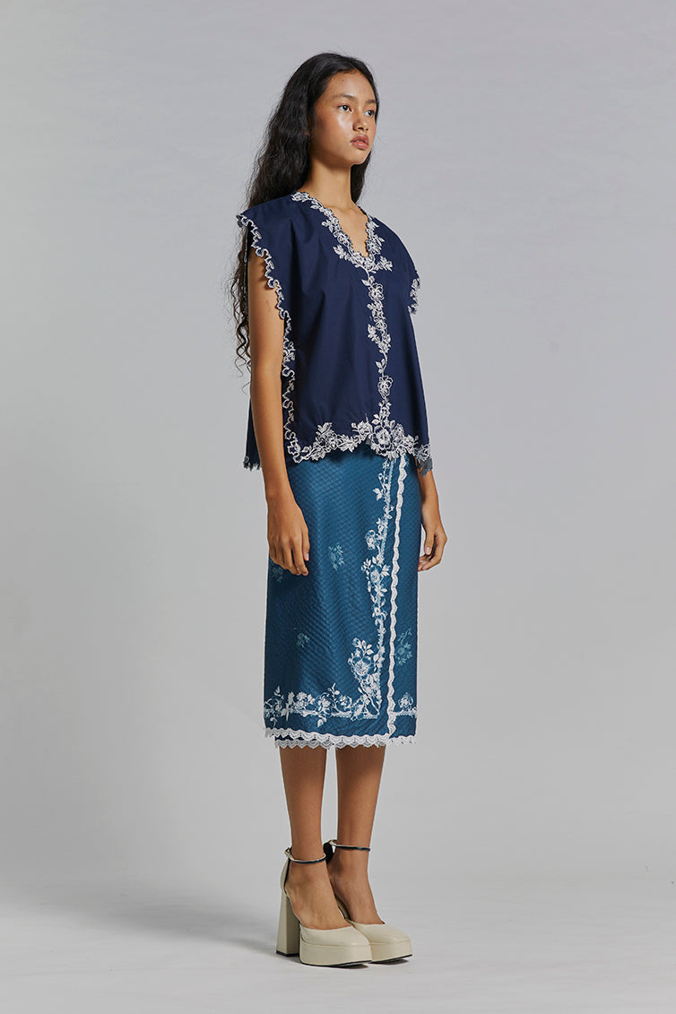 Navy Floral Araceli