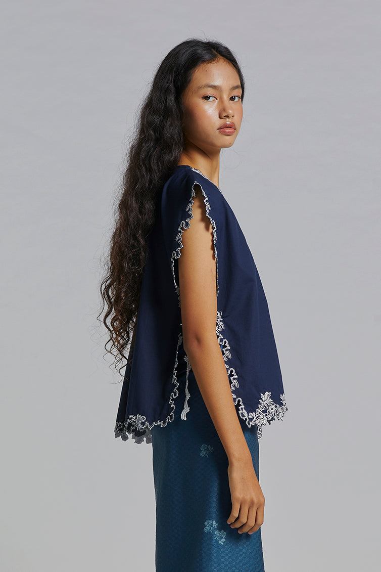 Navy Floral Araceli