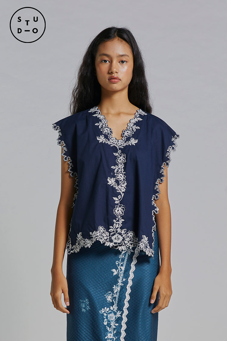Navy Floral Araceli