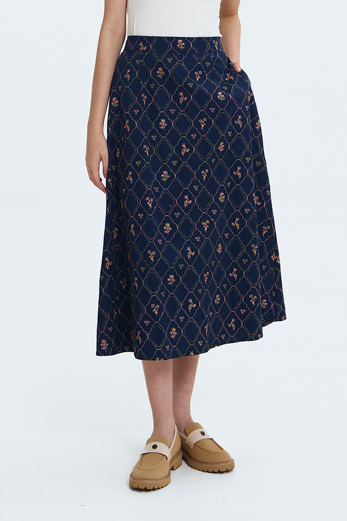 Navy Nivala